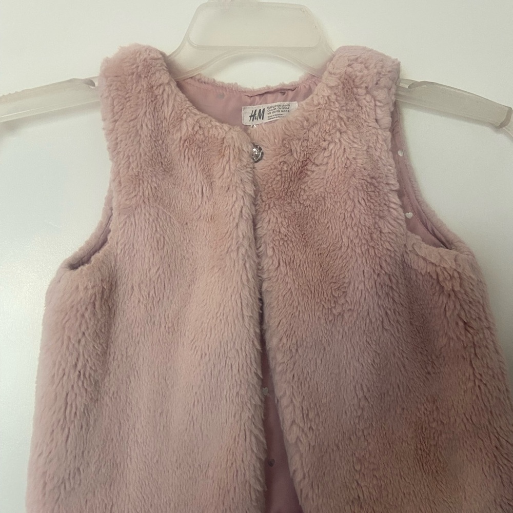 H&M kids Light Pink vest‎ Bottoms with Heart Details zise 6-8
